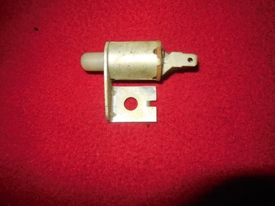 Chevrolet Corvair 1960-1964 nuevo de lote con interruptor de luz de respaldo M/T de 3 velocidades 6256801 Foto 1 de 4