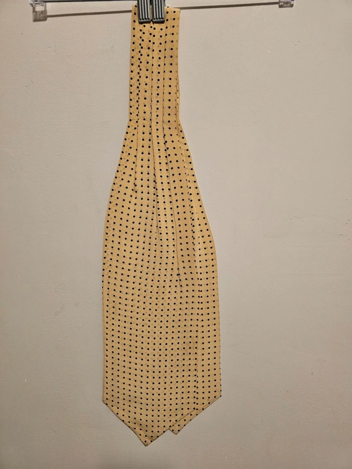 Polo de Ralph Lauren elegante corbata amarilla a lunares - Hecho en EE. UU. Foto 1 de 4