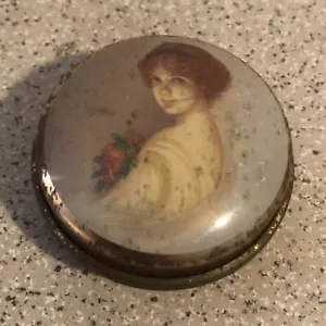 Alte Pillendose The Chambers Candy Company old pillbox alte Pillendose - Bild 1 von 3