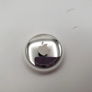 Apple AirTag - Picture 1 of 2