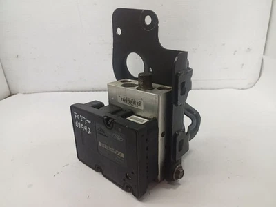 4L14-2C405-AG Anti-Lock Brake ABS Pump from 2004 Lincoln Navigator 12358408 - Image 1 of 4