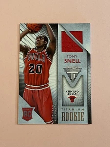 Tony Snell 2013-14 Panini Titanium Rookie RC Maglia 32/325 #1 - Foto 1 di 3