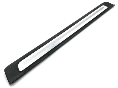 AUDI TT QUATTRO 8S 2016-2023 puerta exterior derecha umbral placa de desgaste fabricante de equipos originales 8S0853492C Foto 1 de 4