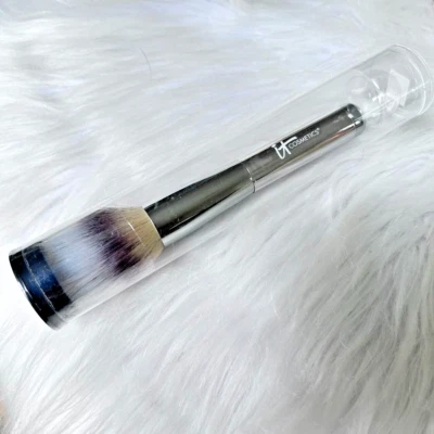 New Sealed IT Cosmetics Airbrush Powder Brush (C7064) Full size~Dual Fiber CC+ - Image 1 of 4