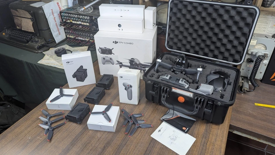 DJI FPV + fly more + todos los accesorios + maletín - Imagen 1 de 4