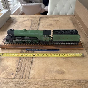Oversized Metal Train Model Flying Scotsman No. 4472 - Picture 1 of 19