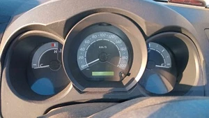 03/2005 to 08/2011 Toyota Hilux 2.7L Manual Petrol - Instrument cluster - Picture 1 of 1