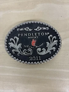 2011 Pendleton Whisky Let'er Buck Promo Gürtelschnalle Montana Silversmiths .GMP543 - Bild 1 von 5