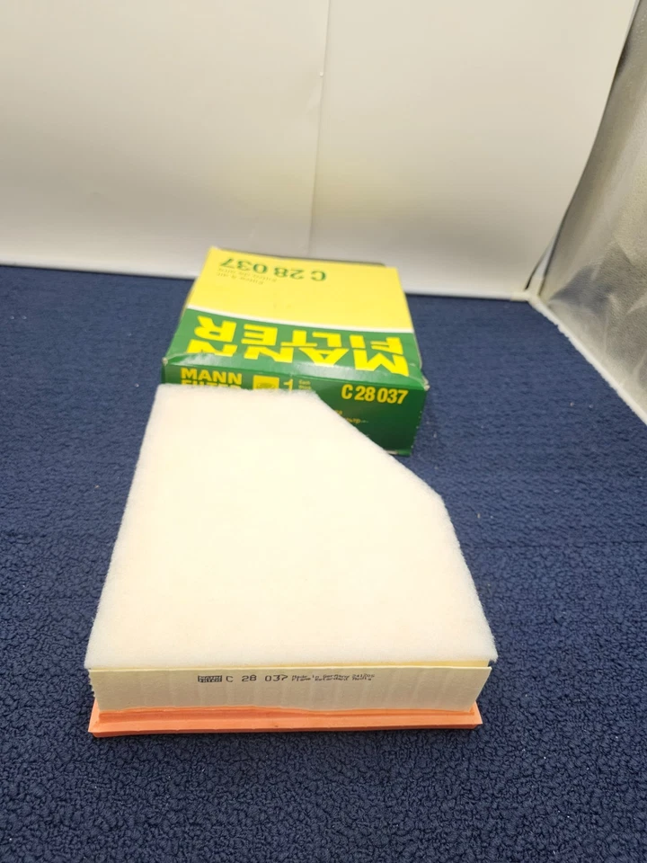 Filtro de aire Mann Filter C 28 037 compatible con BMW 530i xDrive 840i X3 X4 2024 Foto 1 de 4