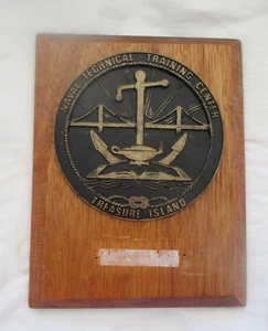 Placca da parete vintage Centro di addestramento tecnico navale della Marina degli Stati Uniti isola del tesoro - Foto 1 di 5