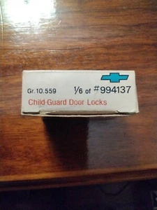 71-76 GM CHILD GUARD SAFETY REAR DOOR LOCK NOS 994137 - Bild 1 von 2