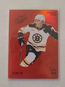 2022-23 Metal Universe PMG Taylor Hall #58 Gemas de metales preciosos rojo 77/100 Bruins - Imagen 1 de 2