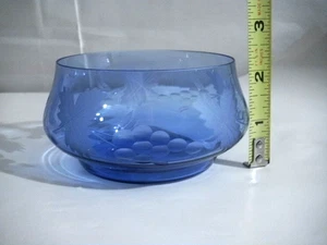 LAUSITZER BLUE CRYSTAL BOWL GERMANY HAND BLOWN & CUT GRAPES LEAVES DELICATE THIN - Picture 1 of 12