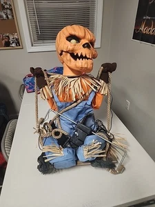 Spirit Halloween Lil’ Nester Animatronic Pumpkin Scarecrow Working W/ Box - Picture 1 of 5