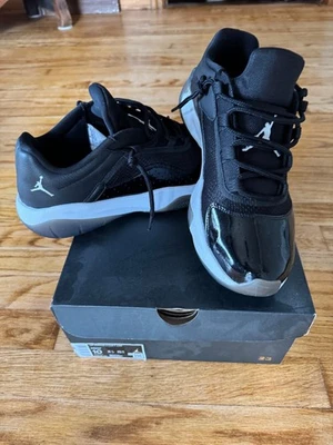 10 码 - Air Jordan 11 CMFT 低帮黑色白色 — 第 1/4 张图片