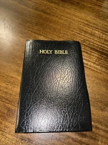 Holy Bible New King James Version, Leather, Red Letter,Nelson 162R. Black - Picture 1 of 10