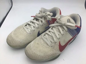 Taglia 8,5 Nike Kobe 11 XI Elite Low USA 2015 822675-184 squadra USA Olimpiadi - Foto 1 di 6