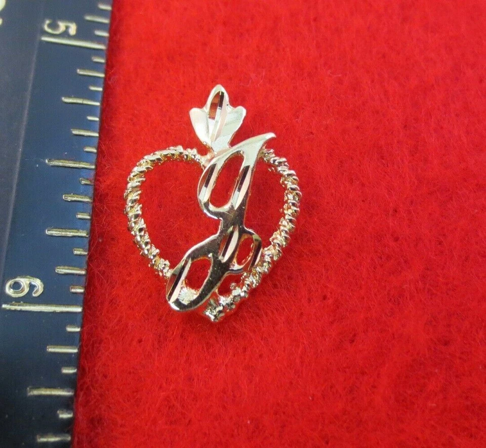 14KT GOLD EP LETTER J INITIAL HEART CHARM PENDANT - Image 1 of 1