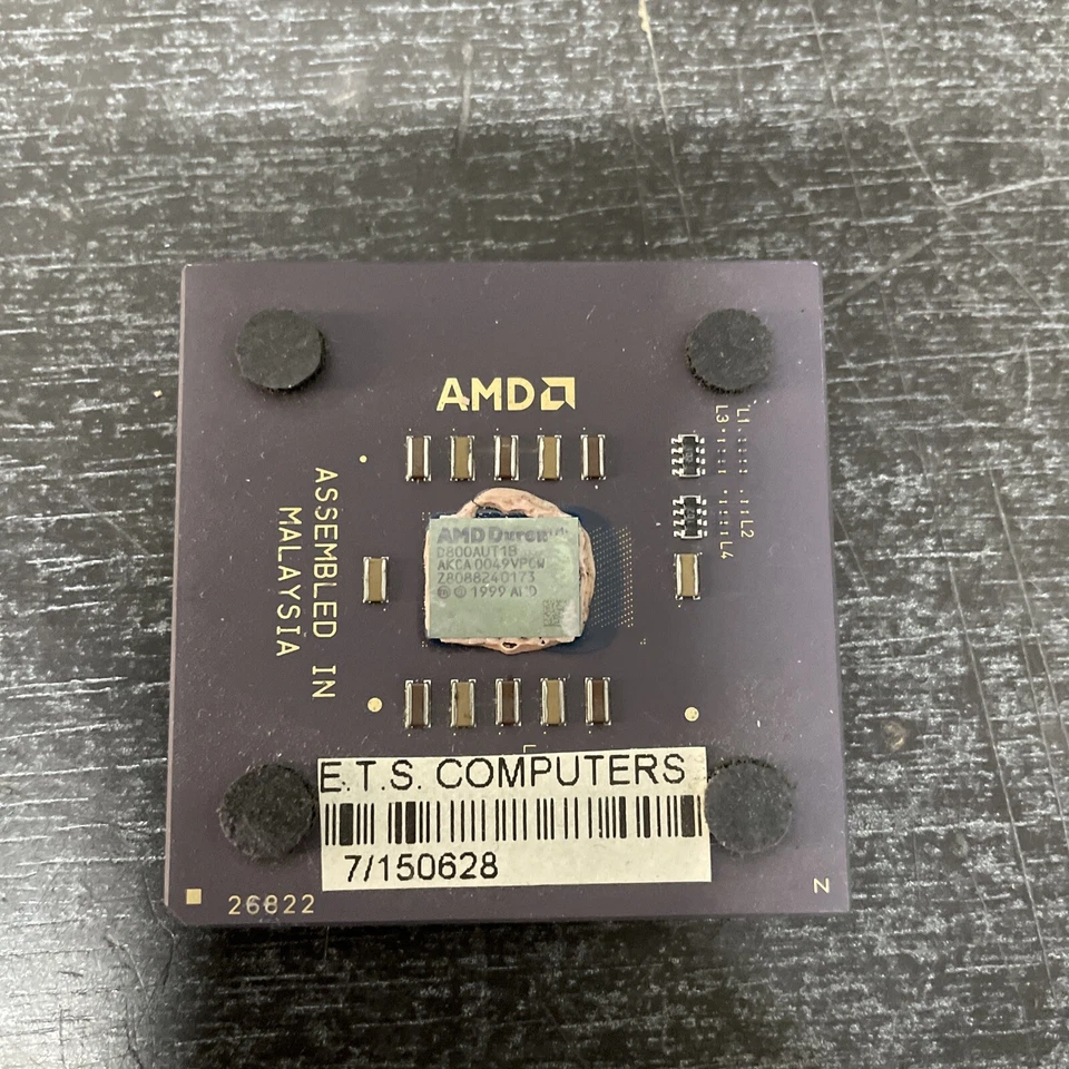 AMD Mobile Duron 800 800MHz/64KB/200MHz DHG0800AVS1B Presa / Presa A 462 CPU 32B - Immagine 1 di 2