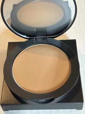 YOUNIQUE ~ BRONCEADOR MATE TÁCTIL ~ Ligero ~ 0,405 OZ NUEVO Foto 1 de 3