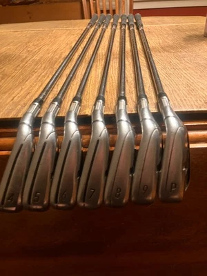 TaylorMade M4 Iron Set, Graphite Regular Flex RH, set of 7, Pre-owned.  - Image 1 of 4