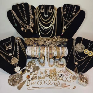 Vintage To Now Wearable Yellow Gold Tone Costume Jewelry Lot - Nearly 4lbs - Picture 1 of 24