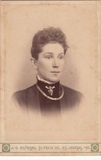 E-596 Beautiful Girl Lady w/ Brooch Cabinet Card Photo St Joseph Missouri