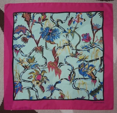 ROSABOTANICA (BALENCIAGA) Pañuelo de seda rosa intenso. Foto 1 de 4