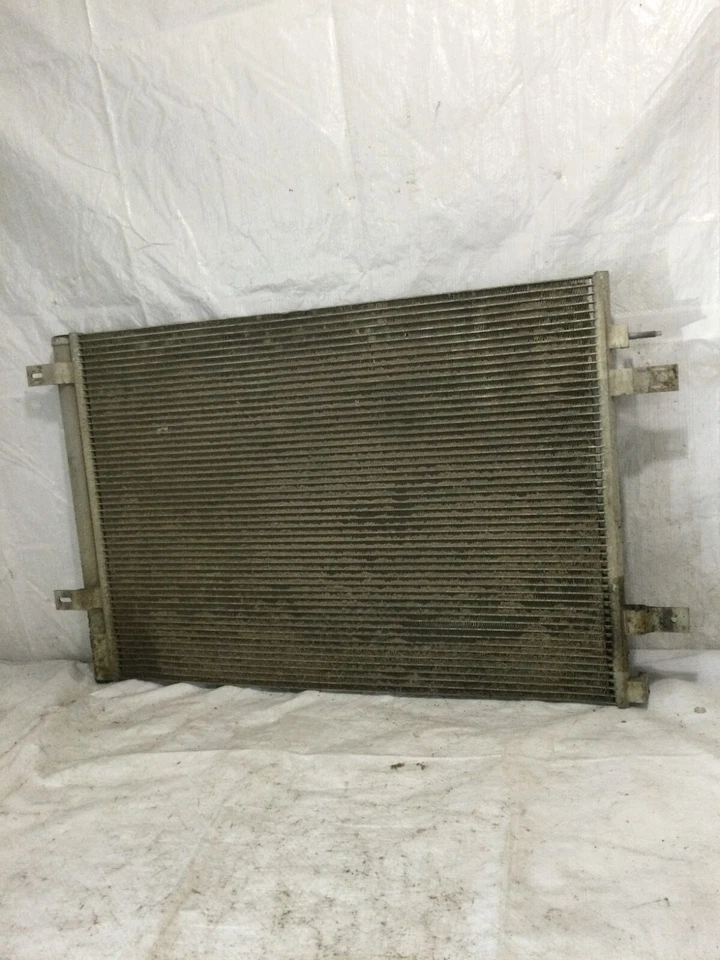 Condensador OEM Ford F-350SD Super Duty 2015 Foto 1 de 4