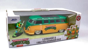 Modellino auto film movie VW BUS T1 TURTLE LEONARDO FIGURE scala 1:24 diecast - Foto 1 di 1