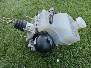 2001-2002 MITSUBISHI MONTERO ABS BRAKE BOOSTER MASTER CYLINDER PUMP - Bild 1 von 5
