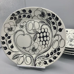 ARABIA Kaipiainen Paratiisi Black / white Oval Dinner Plate 9.5" Finland - Picture 1 of 6