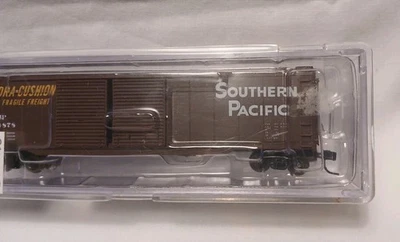 6561702/210878 Southern Pacific 50' AAR Double Door Boxcar Intermountain N-scale - Image 1 of 4