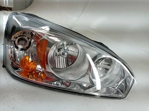 2004-2008 Chevrolet Malibu Maxx Passenger Right Headlight OEM Replacement - Picture 1 of 6