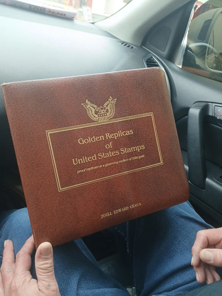 Réplicas doradas de estampillas de Estados Unidos superficies oro 22k Foto 1 de 3