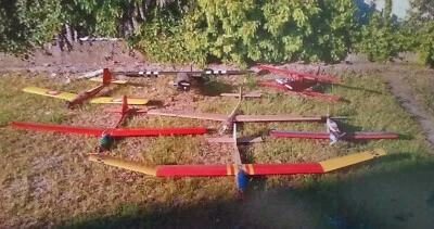 MODELLINI AEREI FATTI A MANO FUNZIONANTI, PIU VALIGETTA CON TELECOMANDO - Immagine 1 di 2