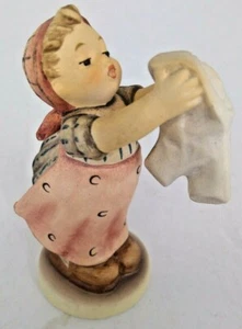 1987 Hummel Figurine WASH DAY #3214/0 W. Germany 3 1/4'' Goebel - Picture 1 of 6