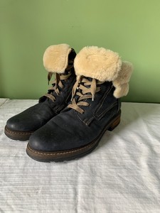 manas shoes