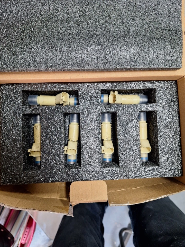 Топливные форсунки 6 шт для Mazda Tribute 2001 2002 2003 2004 V6 3,0 л б/у - Изображение 1 из 1