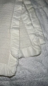 Vintage weiche Babydecke 100 % Acryl weiß 42"" Baby Morgan/Tragetaschen? Keine Löcher - Bild 1 von 12
