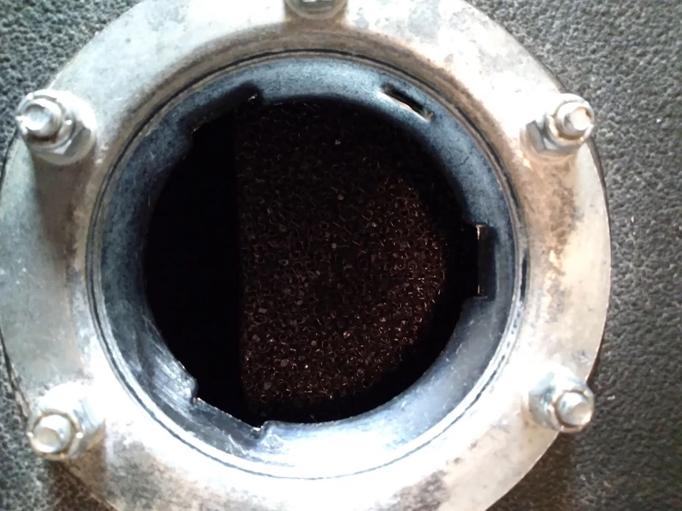 Pila de combustible de 16 galones Foto 1 de 4