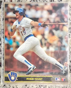 Robin Yount 8x10 Glossy Color Baseball Photo - Picture 1 of 2