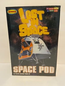 Moebius Lost in Space Space Pod 2008 Plastic Model 1/24 Skill Level 3 - Picture 1 of 6