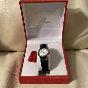 Titan Womens Black 30M Sapphire Crystal Leather Band White Dial Wrist Watch 