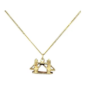 9ct 9K Yellow Gold London Tower Bridge Charm Pendant 2.54 Grams. Brand New - Picture 1 of 7