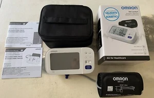 OMRON M6 COMFORT - Misuratore di pressione - Foto 1 di 5