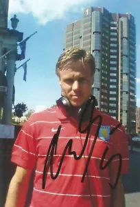 ASTON VILLA: FOTO RETRATO 6x4 firmada por martin laursen + certificado de autenticidad - Imagen 1 de 1