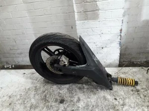 REAR SWINGING ARM N WHEEL YZF R125 2010 28000 MILES - 11822336 - Picture 1 of 9