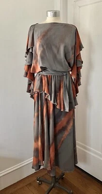 复古 20 世纪 80 年代 Dip 染色丝绸 Habotai 连衣裙,带飘动边缘和腰带 — 第 1/4 张图片