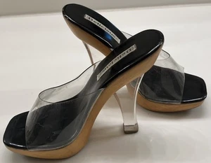 DELICIOUS - CLEAR PVC 1/2 Inch Platform Heels Size 6 Perfect For All Occasions - Picture 1 of 9